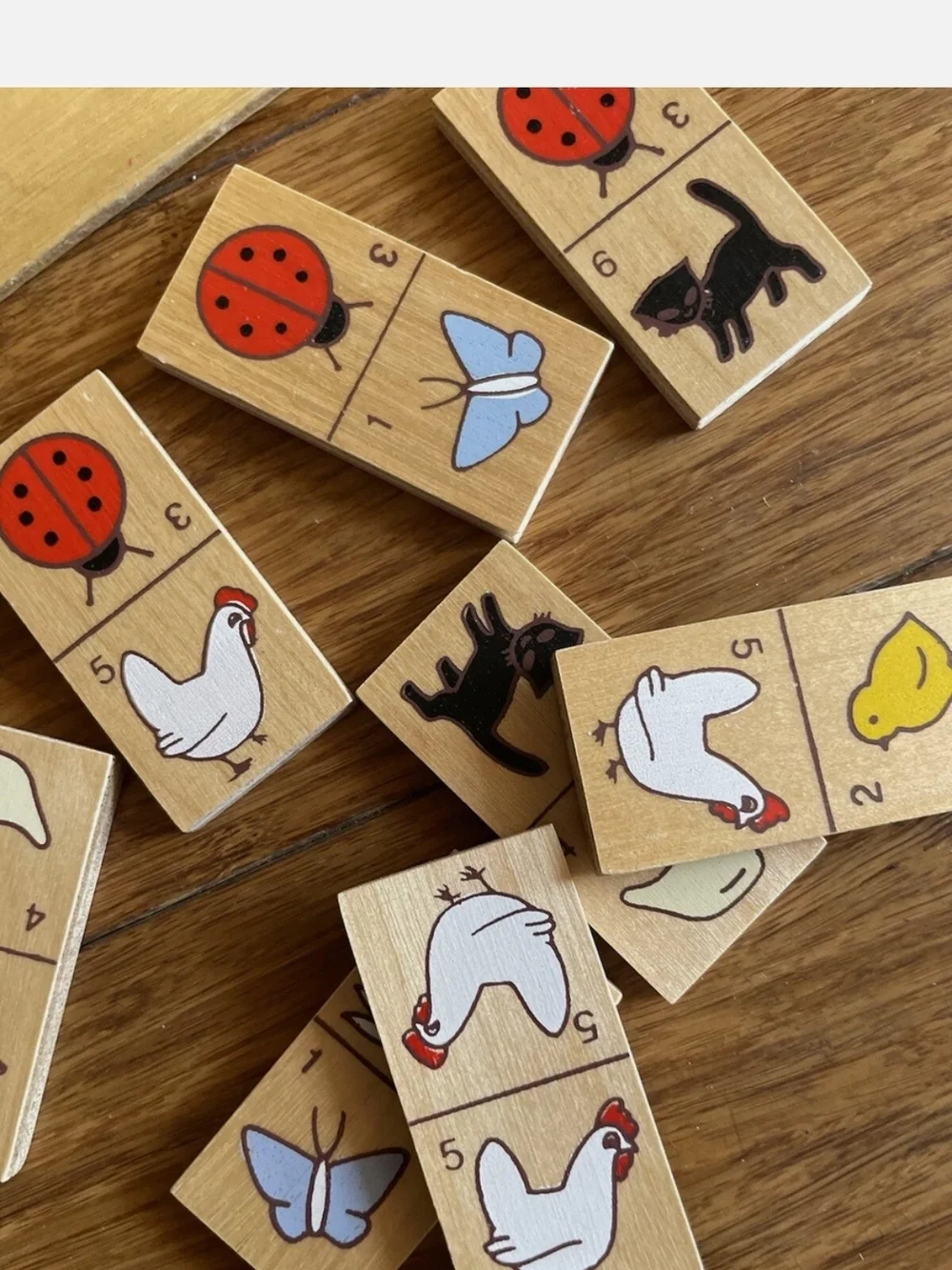 Vtg wooden animal dominoes stored in wooden sliding box
